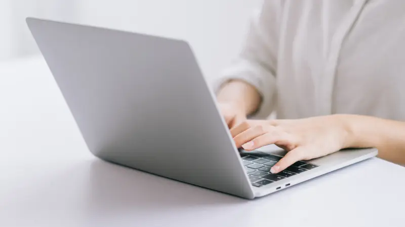 パソコンを使った請求書の作り方は？テンプレートや発行時の注意点